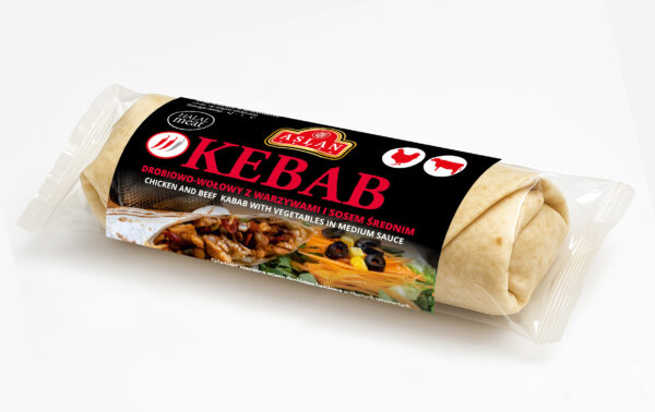 Kebab drobiowo-wołowy z warzywami i sosem czosnkowym